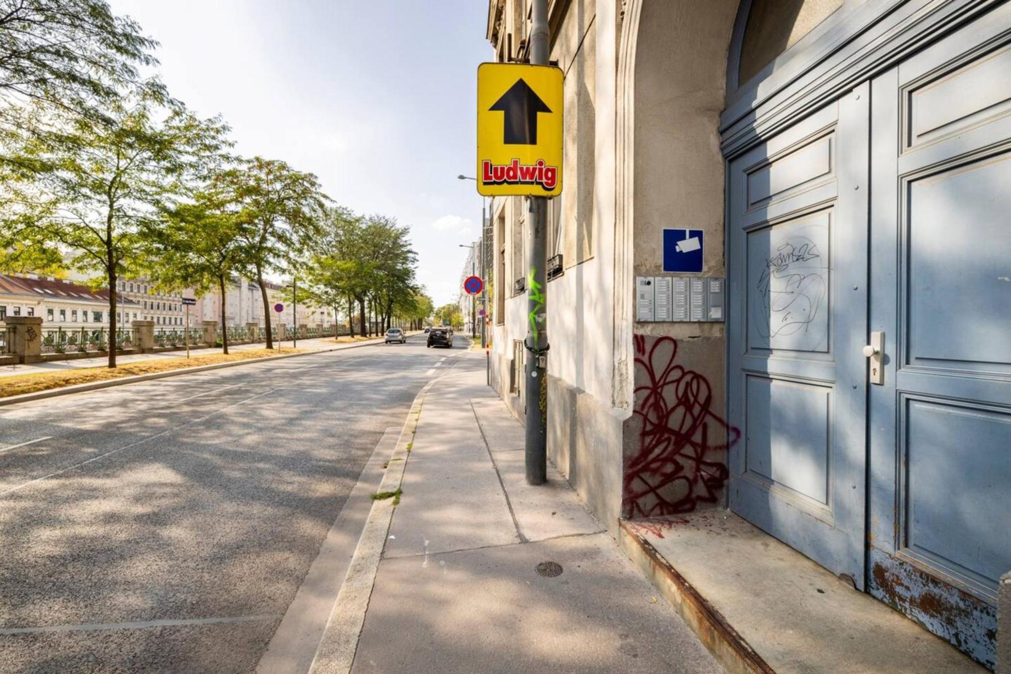 Apartment Near Schoenbrunn & Metro فيينا المظهر الخارجي الصورة